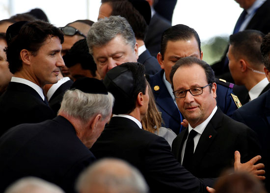 الرئيس الفرنسى فرانسوا هولاند يصل لحضور الجنازة 